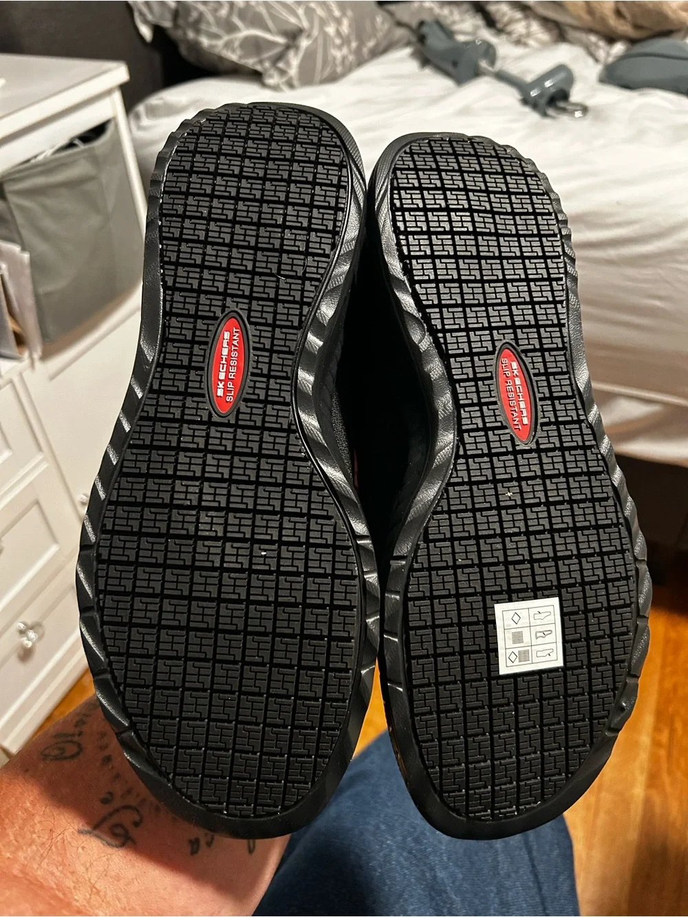 Skechers lightweight knit